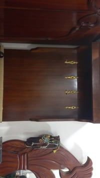 غرفه نوم • للبيع