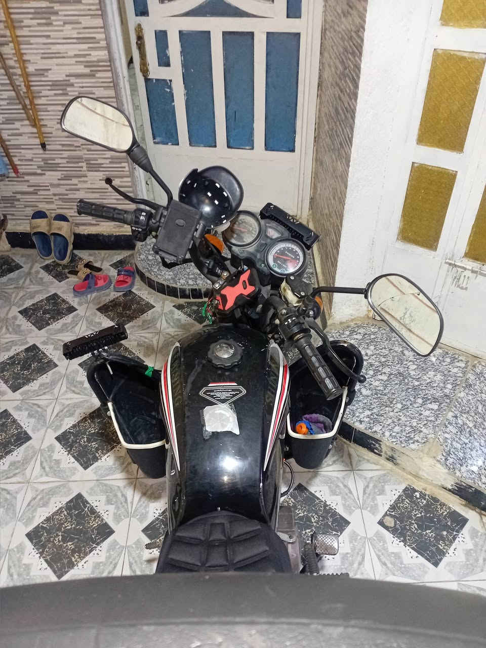 سلام عليكم دراجه شاينك موديل 2023 رقم كربلاء مشروع وطني سنويه اي نقص ما بيه مكينه 150cc بكاني بغداد جسر ديالى رقمي *********** سعر 1450بيه مجال شي قليل
