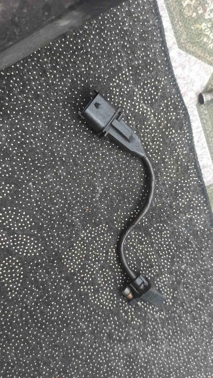 غراض افيو
عقل افيو وارد امريكي مكينة ابو الرواجز 
محرر وكامل 
مسطرة نوزلات كاملة وارد امريكي 
مسطرة نوزلات وارد خليجي 
دوسة بانزين كهربائية + حساس نارية 
المكان الكوت مركز المدينة 
الاستفسار : ***********
