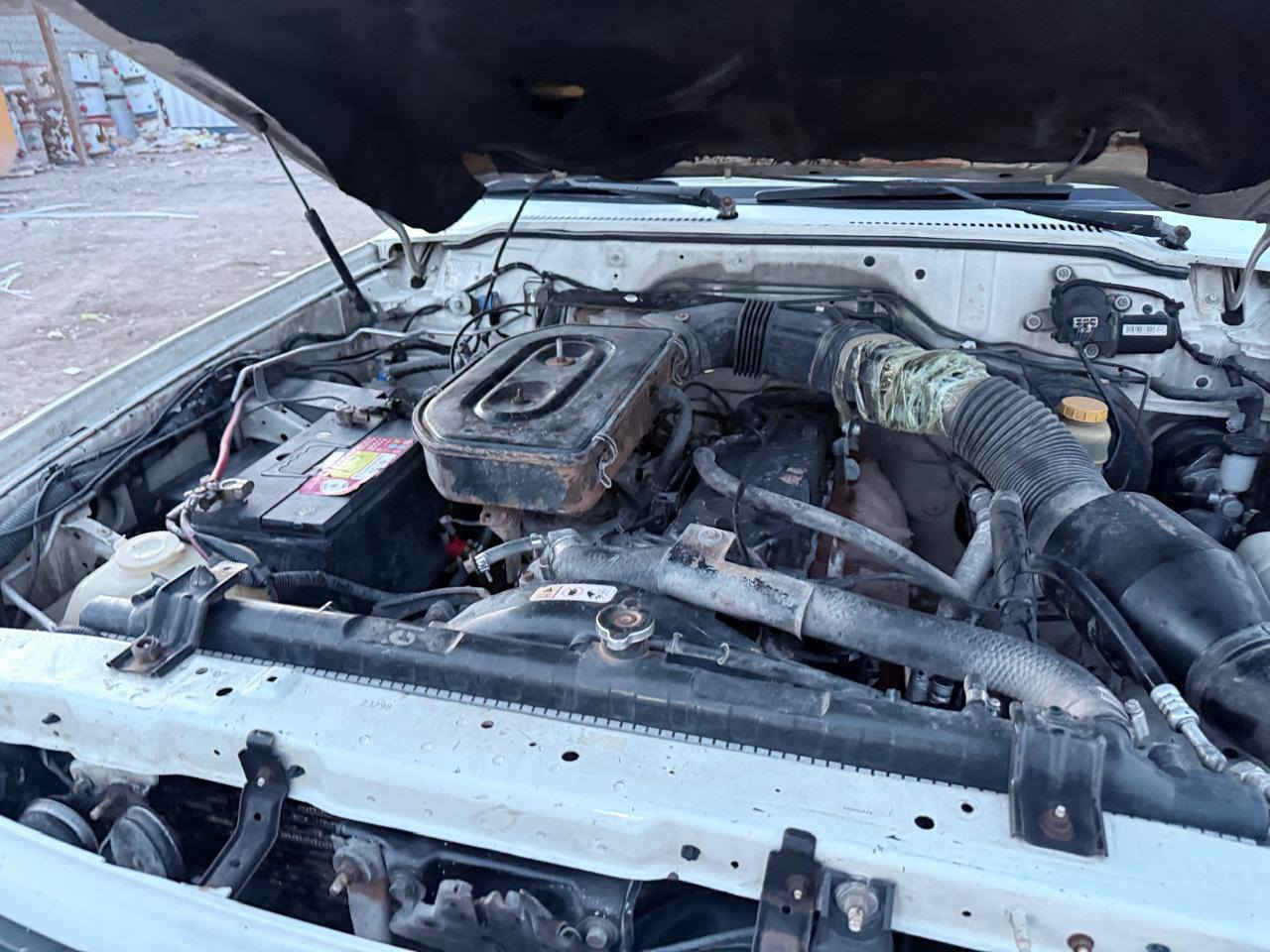 السلام عليكم 
نيسان باترول، بانزين ومحورا غاز تانكيها 130 يمشيكي 500 
السيارا مكفولة كامل، واوراقها كاملة 
العنوان الناصرية  الواحة 
***********
