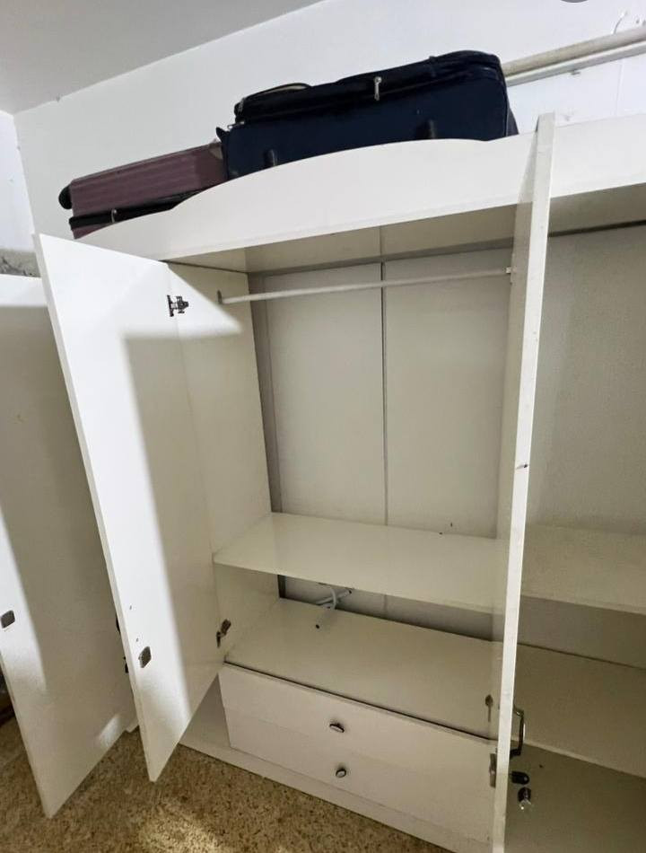 كنتور 4بيبان للبيع نضيف كلش مثل ماوضح كدامكم بصوره سعر خاص


**إذا كنت صاحب هذا الإعلان وتريد حذفه لأي سبب، رجاءا أرسل رسالة إلى الدعم الفني**