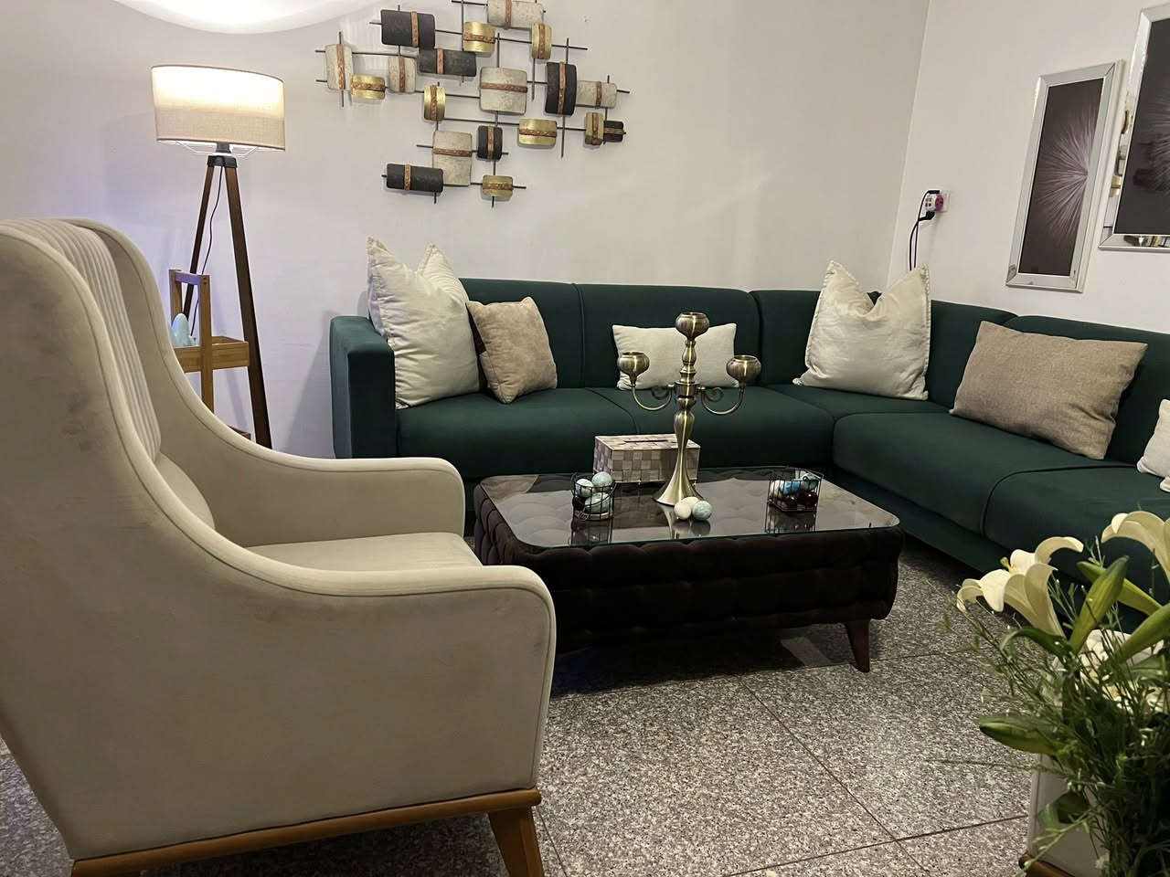 كورنر تركي ٩ مقاعد قماشه مسلح جداً نضيف نضافته ٩٥٪؜ اي ضرر مابي و الارجل خشب سفنجه سوفت المكان بغداد الجاد بتفضل خاص


**إذا كنت صاحب هذا الإعلان وتريد حذفه لأي سبب، رجاءا أرسل رسالة إلى الدعم الفني**