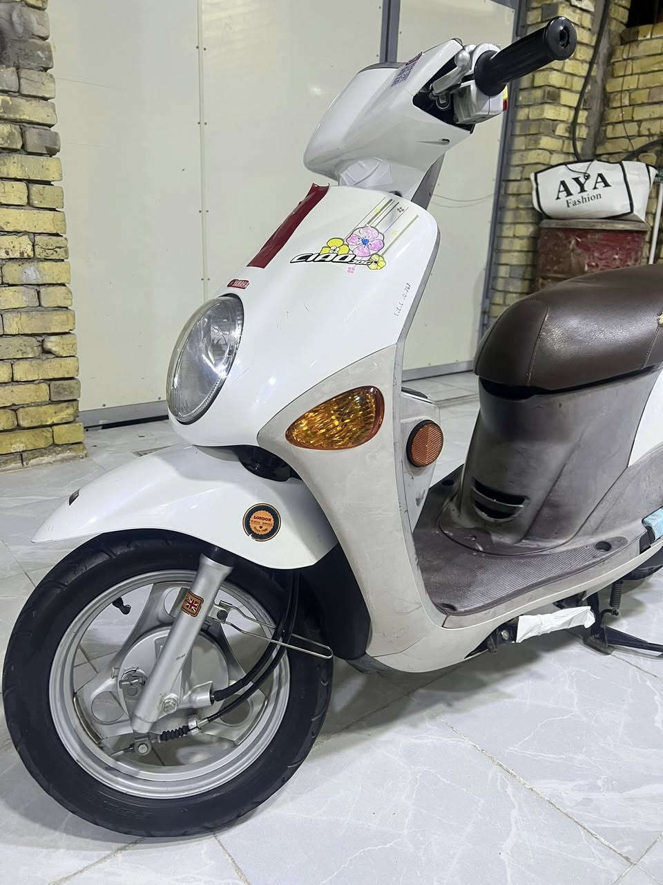 سلام عليكم دراجه فله للبيع
وكاله نضيفه 

دراجه ختم واحد من داخل المكينه وخارج 

تشغيل نكره دراجه ب  الكوت 

موديل : 2013 جكمجه كفاله عامه. ‭٠٧٧٢ ١٧٩ ٤٦١٧‬  

ملاحظه- دراجه تاخذه من باب البيت مو مالت شارع 

تاخذه دراجه جميع مصلح واني بخدمتك اذا بيه شي تاخذه بلاش
