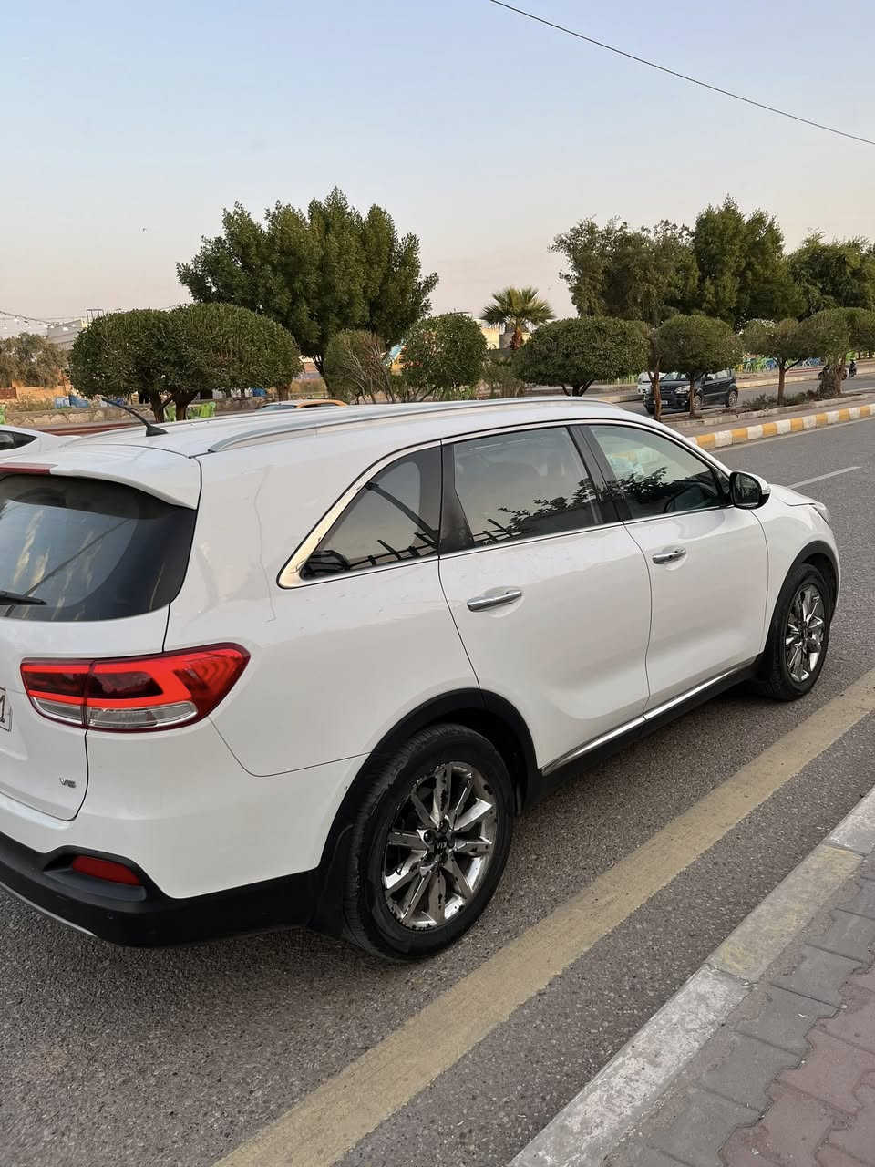 السلام عليكم سورنتو ٢٠١٦ خليجي سته اسلندر مكفولة كفالة كير ومكينه وكفاله من صبغ وتبديل رقم بغداد بسمنه مشروع وطني فول مواصفات عده الفتحة سيارة ***********مكان سيارة ميسان
