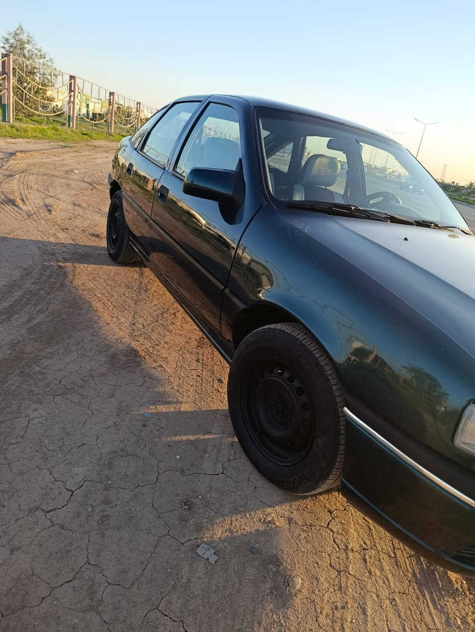 فكترا موديل ١٩٩٤ رقم سليمانية رقم دولي سنوية ٢٠٢٥ شرط تحويل .... أني مكلف بالنشر اتصل بالرقم صاحبها  *********** 
كير عادي محرك 20 ..... كوبون بنزين ⛽ موجود كير ومحرك شرط لاصرف لابخار صدر شرط تايرات شرط كهربائيات كلها شغال دواخل كلش نظيف سياره لوووك كلش نظيف صبغ عام سعر ٤٠$ وبيها مجال شراي اتصل بالرقم صاحبها مكان سياره كركوك كركوك, العراق
