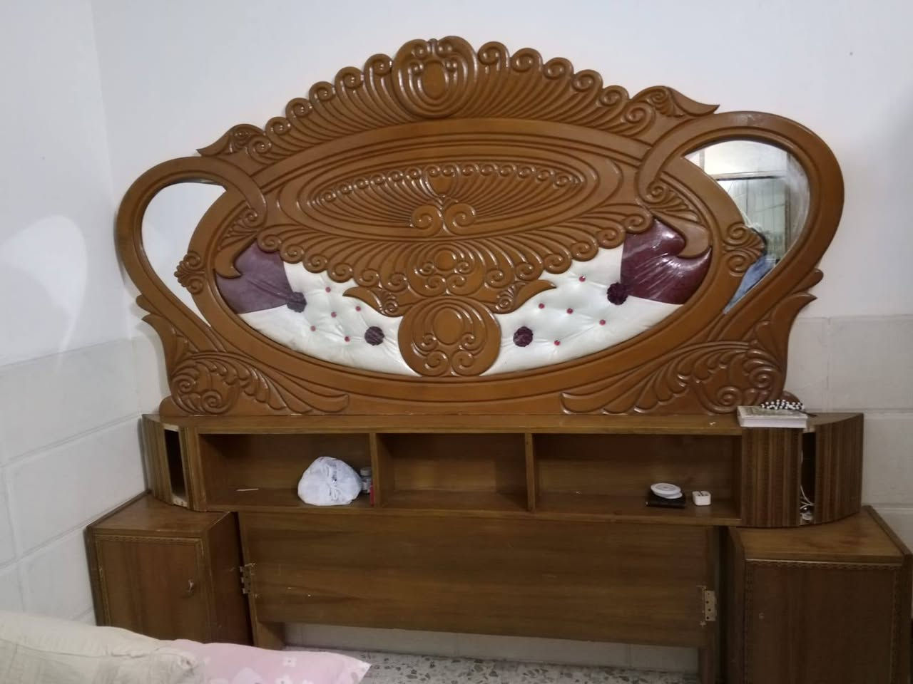 غراض بيت للبيع نضيفات كلش وبعد عندي كنتور مامصوره *********** بغداد الأمين
