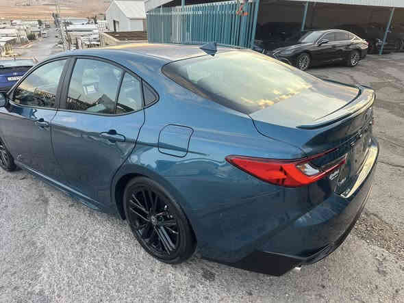 #كامري 2025 #SE بلاس هايبرد لون مميز🫶

السياره ماشيه 1500 ميل #زيرو

سعر السيارة 23500$ يعني 235 ورقه وبيها مجال بغداد🚛

حادث السياره موضح وصور الحادث مرفقه 
السياره مكفوله شاصي وايرباك بيها صبغ فقط خشم البنيد 
وباب خلف السايق صار بي شويه بارد 

السياره جاهزه من كلشي من اي نواقص وغراضها الاصليه

اي استفسار:- *********** واتساب فقط

او زياره موقع المعرض شركة الناجح لتجارة السياره
عمان الحره شارع 20 شمال
بغداد نفق الشرطه حي الجامعه
#الجميع
