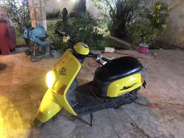 السلام عليكم 
دراجه بوليسي ماكس بوشه ٥٥ يعني طياره ما صارلي هوا من اجفدت وجفدته بس علمود احوله بوشه ٥٥ وامس بدلت اله دهن يورو دراجه لونه اصفر كهربائيات كلهن يشغلت من ضوه عالي وناصي و اشاير وهورن سلف واكف مدري شبي دراجه نضيفه 
المكان ذي قار مركز
الرقم *********** متواجد واتساب
السعر ٥٠٠ وبي مجال للشراي 
ولا تجي بس تسأل وضل اسولف بلساعه كامله واخر شي كلشي ماكو شراي صدك اطيك ماي عيوني
