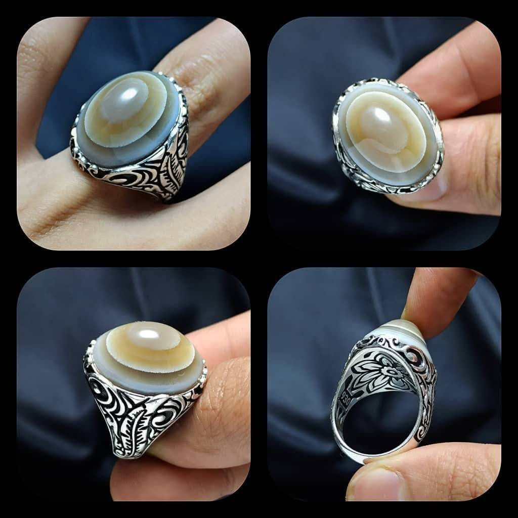 خواتم فضة ملكية متوجة بنوادر العقيق اليماني 🔱
قطعة ليست للزينة فقط… بل للهيبة والفخامة 👑
نقدم لكم تشكيلة مميزة من خواتم الفضة عيار فاخر، متوجة بأندر أنواع العقيق اليماني الطبيعي، بألوانه الفريدة ونقوشه التي لا تتكرر.
💎 عقيق يماني نوادر
💎 صياغة ثقيلة وشغل متقن
💎 حجر طبيعي 100%
💎 لمعان وثبات يدوم لسنوات
كل خاتم يحكي قصة… وكل حجر يحمل طابعًا خاصًا لا يشبه غيره.
إذا كنت تبحث عن التميز والندرة، فأنت في المكان الصحيح.
📦 شحن لجميع الدول
📩 راسلنا واختر قطعتك قبل نفادها
التميز يبدأ من خاتمك… والعقيق اليماني عنوان الفخامة#عقيق_يماني 

#فضة_925 #خواتم_رجالي #Yemeni_Agate #Silver_Rings


**إذا كنت صاحب هذا الإعلان وتريد حذفه لأي سبب، رجاءا أرسل رسالة إلى الدعم الفني**