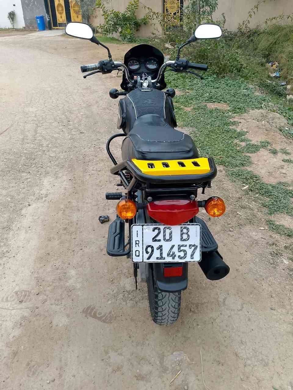 السلام عليكم دراجة بوكسر 2022 رقم وسنوية   انكليزي تحويل ثاني يوم  الدراجة كل نقص ما بيها كاملة  السعر 2300 وبيها مجال قليل مكاني بعقوبة تقاطع السادة الاستفسار اتصل وتدلل ***********
