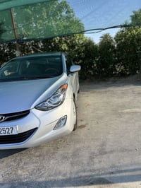 الانتره موديل ١٣وارد امريكي ضرر  قطعتين بدون دواخل بنيد او جاملغ بيع م...
