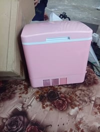 ثلاجة سيارة • جديدة • لون مميز