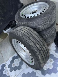 رنكات 16 +تخم تاير صالي سبوع  لبيع السعر 300 وبيهن مجال مستعجل عل بيع ...