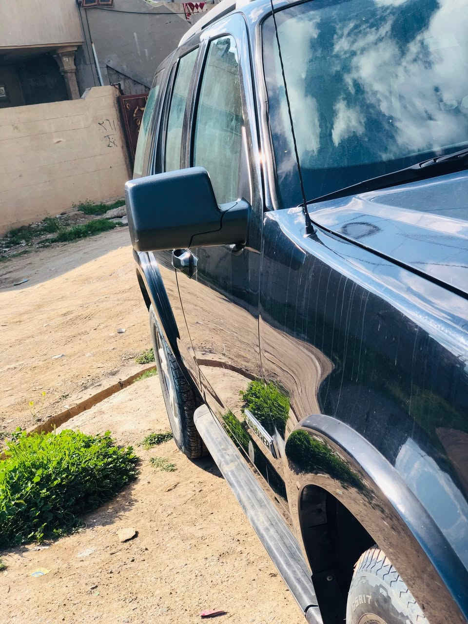 للبيع فورد اكسبلور
موديل 2008
محرك بلادي 4000 
دفع رباعي 4×4
بطاقة بانزين بيها 
تخم تاير جديد
بدون ضرر
فقط بار على كد شبر بصندوك 
السعر 95 
رقم الهاتف ***********
