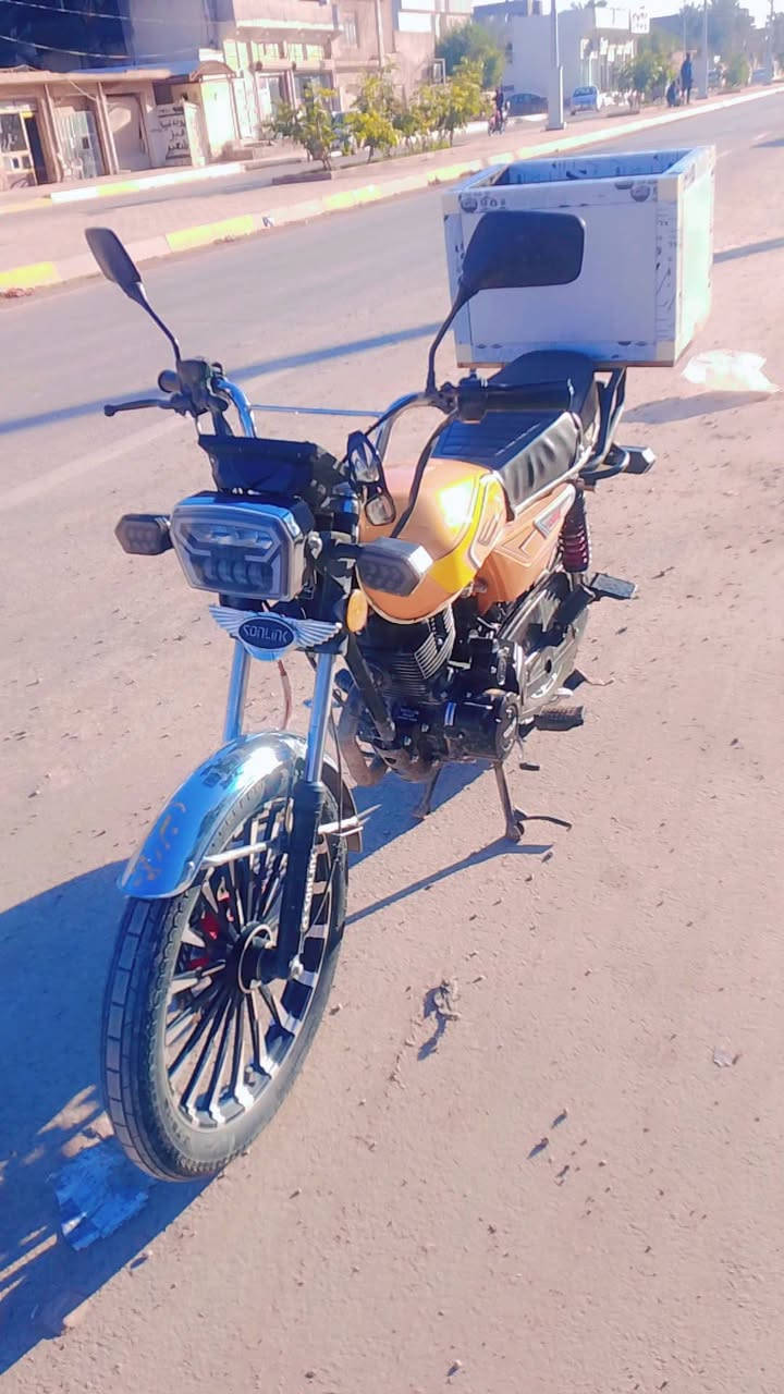 سلام عليكم دراجه سيفان لبيع موديل.  25/ دراجه حلوه اي نقص مابيهه بفط لشاشه ما تشتغل غير شي ما بيهه اوراق موجوده   السعر.  800/ التصال على الرقم /***********
