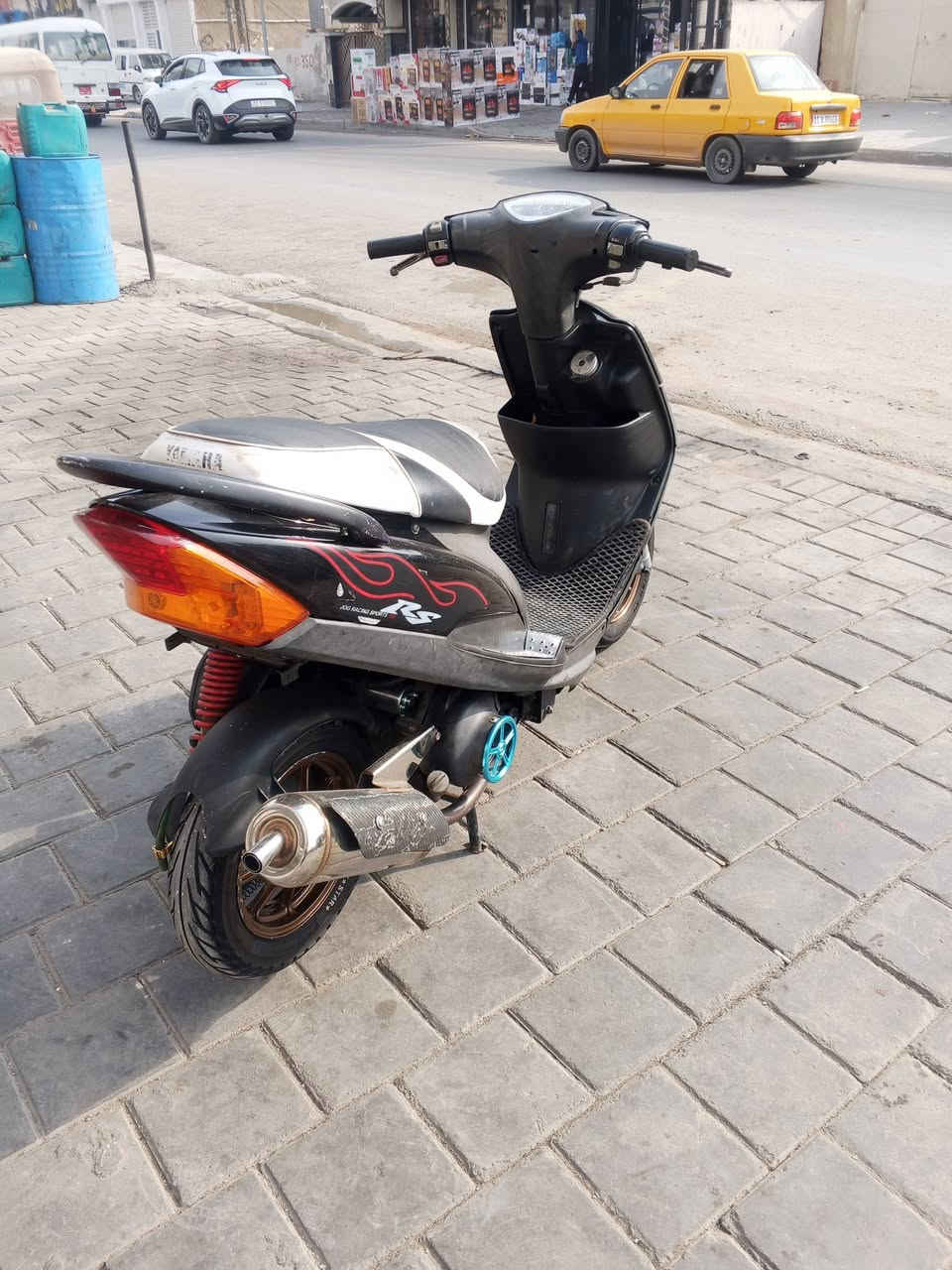 السلام عليكم ماكس عدله مال رمبه بيهه تزويد سمائي خفايف شوفت عينك وصالنصه اصليه واقيتهه كاربون ألياف والدراجه بلاديه مفتوحه السعر 900وبيهه مجال حك الجيه مكاني بغداد الامين الثانيه ***********
