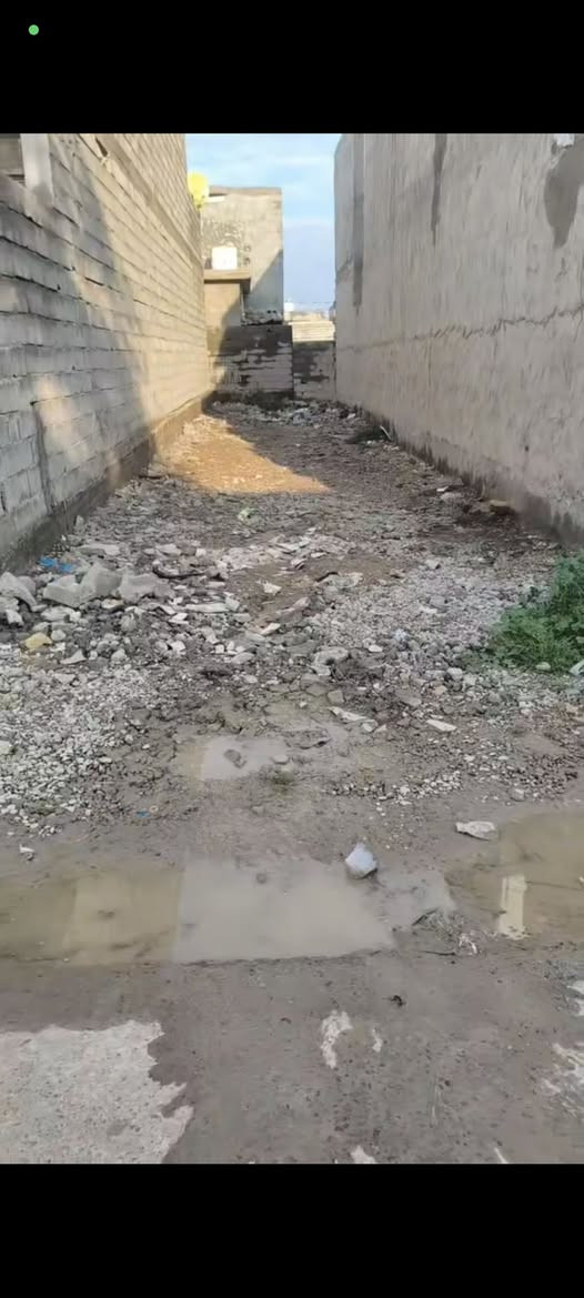 السلام عليكم قطعه للبيع المساحه 92
واجهيه 4 والنزال23 عرض زراعيه قريبه على الشارع التبليط الاستفسار على الرقم فقط ***********
