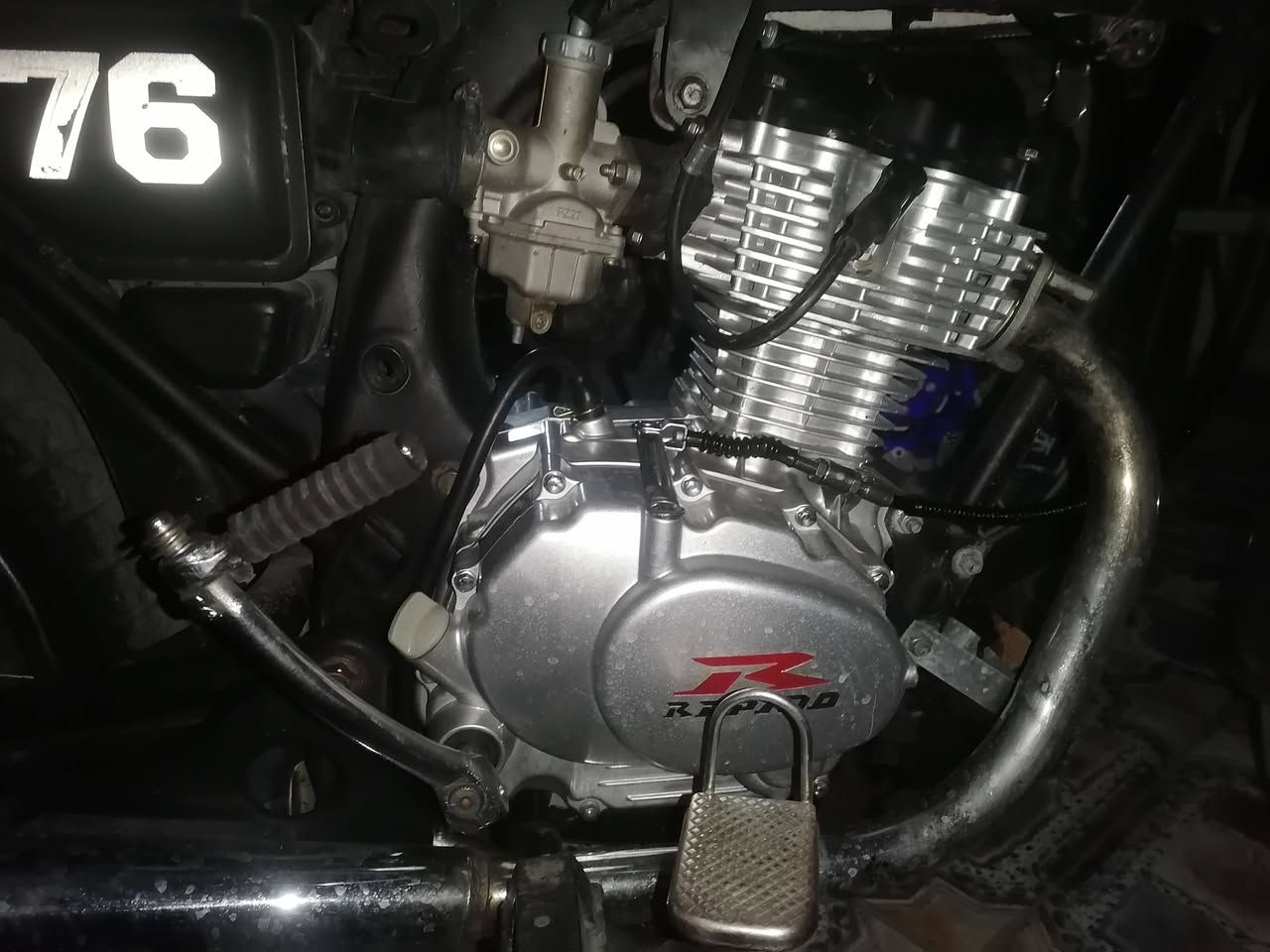 سلام عليكم دراجه للبيع رابيدو25 تعمير جديد نضيفه كلش مناقصه اي شي سعر خاص مكان خانقين رقم***********
