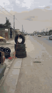 تم بعون الله فتح محلات لبيع وشراء  اطارات والبطاريات العنوان الرشاد قر...