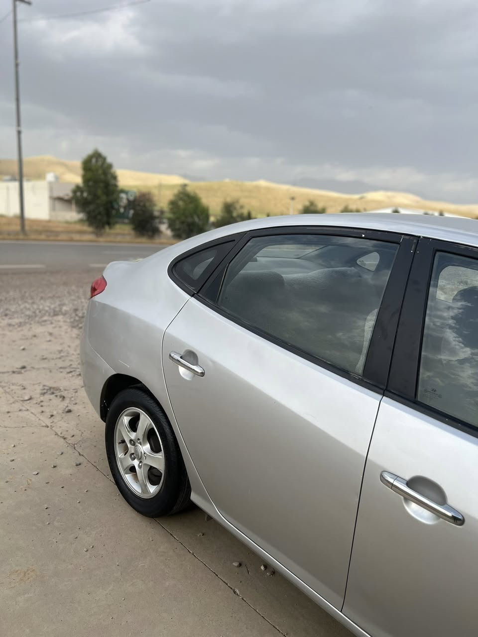 ئه فانتي براوه
٤٥ كه لاو معامه له
2006
بئجالو شوخت
شاشه و كاميره
كامل مه سروف
كه فه رسه قف به تانه كوراو به شه رت
جلو هيته ر
ته بريت له مس
تبرد ساردو كرمي بشرت
دوره نكيو ده عمى نيه
189 هزاو روشتووه
ده كشن به رز
***********
***********
شون سه يسادق
كودى نيه
