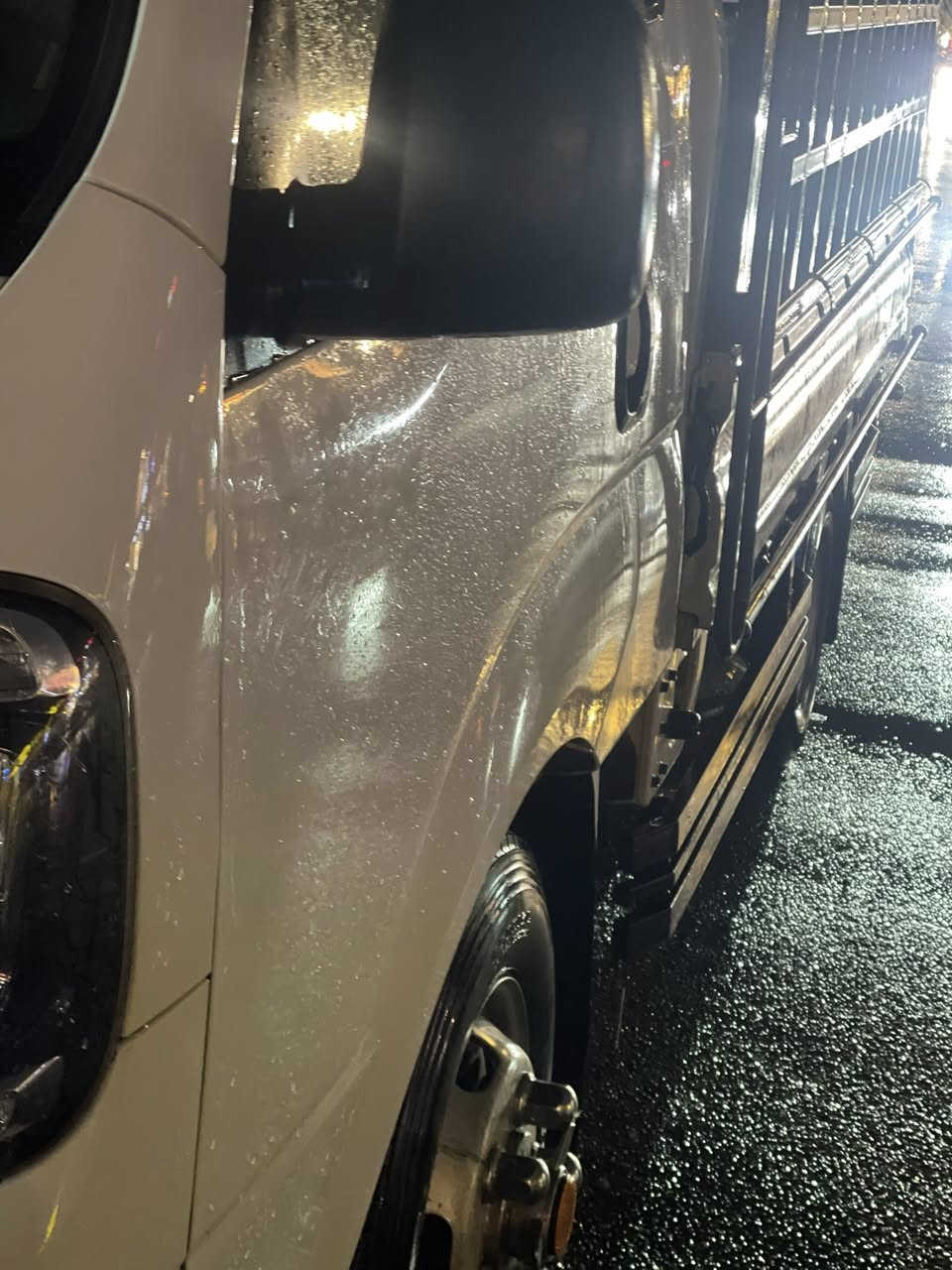 سلام عليكم فحل البيع مديل ٢٤ مكفول كفاله عامه سياره زيرو عله وضع شركه تحويره ١٤ ستد ٢٧ محجر سبيدرات سياره جديده معنا الكلمه هاذه رقم صاحب سياره***********مكان بغداد المين الثانيه شرط تحويل
