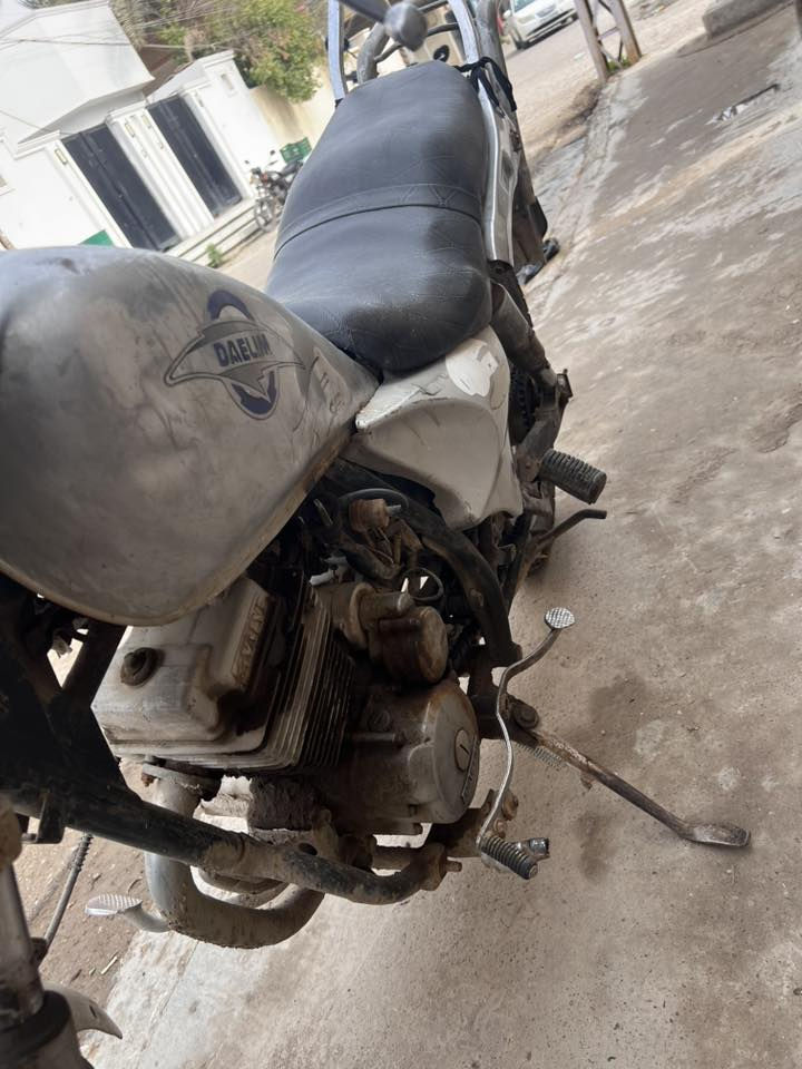 ‏سلام عليكم موطور للبيع السعر 250وبي مجال الاستفسار الاتصال ‭٠٧٨٢ ٢٣٦ ١٥٨٩‬
