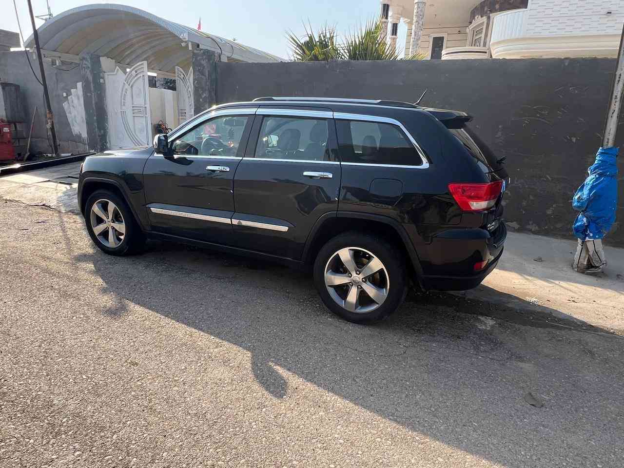 السلام عليكم جيب لاريدو ٢٠١٢ امريكي كلين تايتل فول مواصفات فتحه تحكم ستيرن كشنات جلد كهرباء تدفئه كشنات كير محرك مكفول مامفتوح صدر جديد تختم تاير جديد منظومه زنون عالي ناصي رقم سليمانيه بااسمي بيهه مكانات بارد شي قليل المكان ديالى - المقداديه - شهربان 
السعر ١٧٥ وبيهه مجال بسيط 
للاستفسار الاتصال ***********
