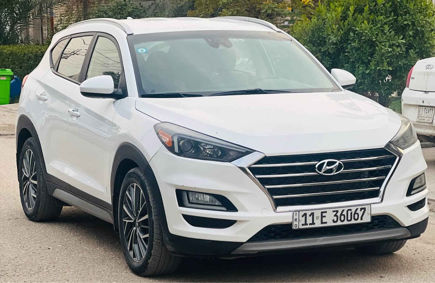 السلام عليكم 
توسان 2021 وارد أمريكي حادثها جاملغ وبنيد السياره جديده كلش مابيها اي نقص كلش جديده السياره فول مواصفات عدا الفتحه بصمه شاشه كامره توقف ذاتي تحديد مسار رادار أمامي كشنات كهرباء السياره رقم بغداد دولي بأسمي مكان السياره الحله حي المهندسين السعر 160 وبيها مجال للشراي للأتصال *********** حلة, بابل
