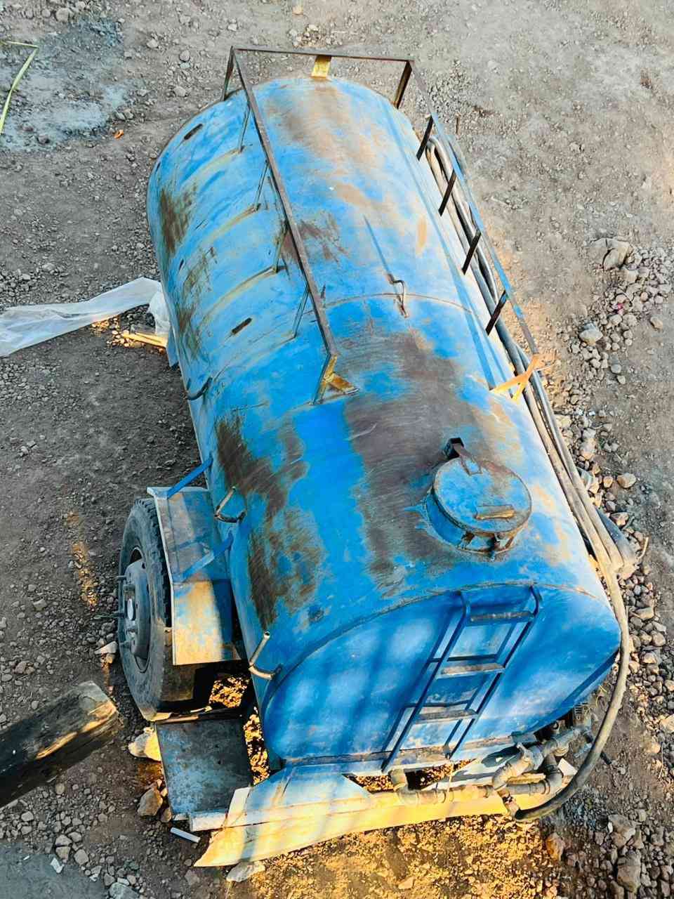 السلام عليكم /// مقطوره للبيع السعه 5/000 ونص لتر مكانه الانبار


**إذا كنت صاحب هذا الإعلان وتريد حذفه لأي سبب، رجاءا أرسل رسالة إلى الدعم الفني**