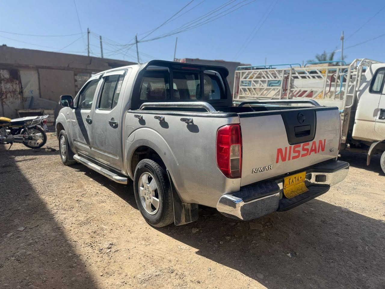 نيفاره 2008 محرك صدر كير تايرات كله شرط السياره بيه قطعه وحده صبغ وبيه البونيد توحيد الون هزه جديدة براد جديد السياره خير من الله حلوه احله منل صوره السعر 82 وبيه مجال بسيط وترهم مراوس حسب القناعه الاستفسار اكثر اتصال على الرقم *********** كركوك, العراق
