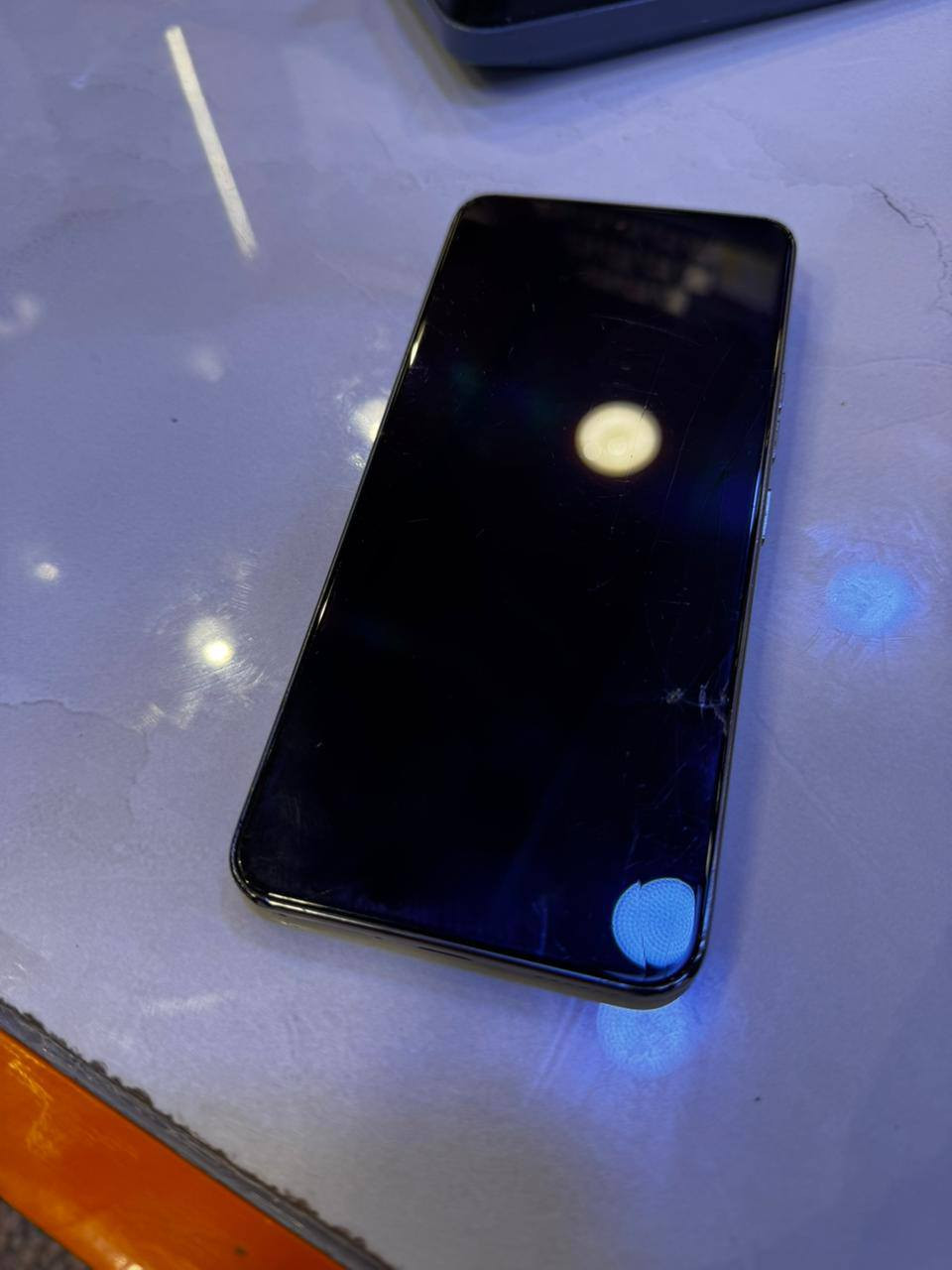 السلام عليك ورحمه الله وبركاته 
Tecno camon 40 praemr تكنو كامون 40 برايمر 5G 
للبيع أو مراوس ب إيفون وانطي فرق السعر 400 وبيه مجال للشراي مشتريه ب550 الجهاز مفطور شاشه وموضح بل صوره 
وكامره الاماميه ماعرف شبيه يطلع يرجى إغلاق تطبيق مؤثر عل كامره مدري شنو موجوده الصوره وما بيه شي بعد كلو شغال بوبجي 120 fps الشاشة 144Hz وجهاز مخصص للعاب والتصوير إذا جنت تحبهم كامره اماميه 50mاماميه 50mفديو 4k |60 وزوم 100x يطلع الكمر للاستفسار *********** وصل ضمان موجود يمكن إذا تروح يصلحون الكامره بلاش
