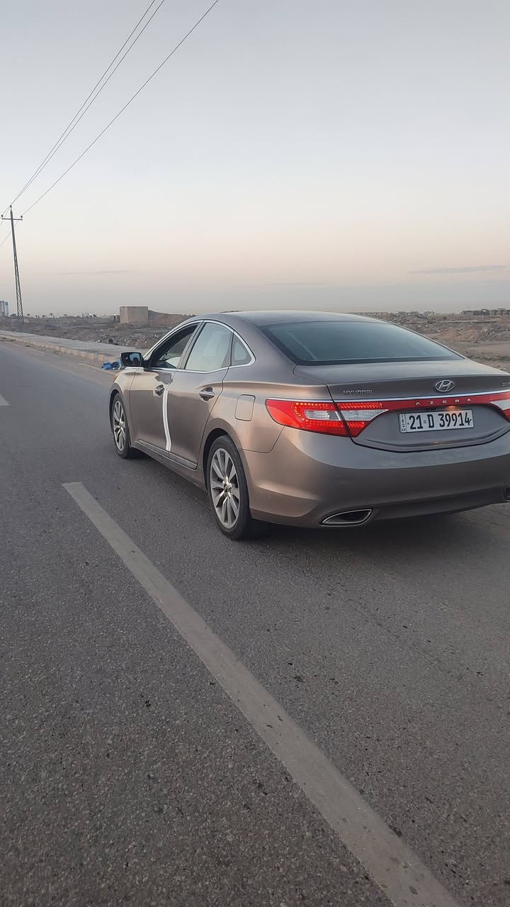 ياالله ازيره للبيع مديل 13رقم شمالي هزه وسنويه جدد بيهة بابين صبغ بدون فتح خليجي جاهزه من كلشي  وجديده كير مكينه حداديه تبريد تدفئه كلشي مكفول مكان شارع كربلاء السعر90 هاتف ***********
