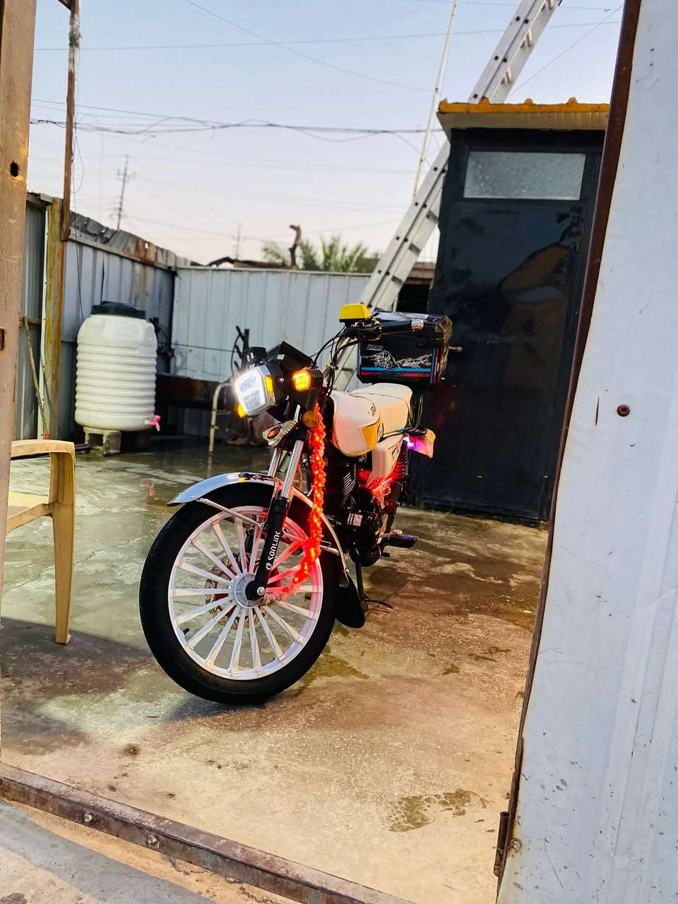 السلام عليكم يراني موديل 2025درجه كفاله نقصه شاشه عاطله والباقي كله شغال سعر 775 وبيه مجال رقمي ***********
