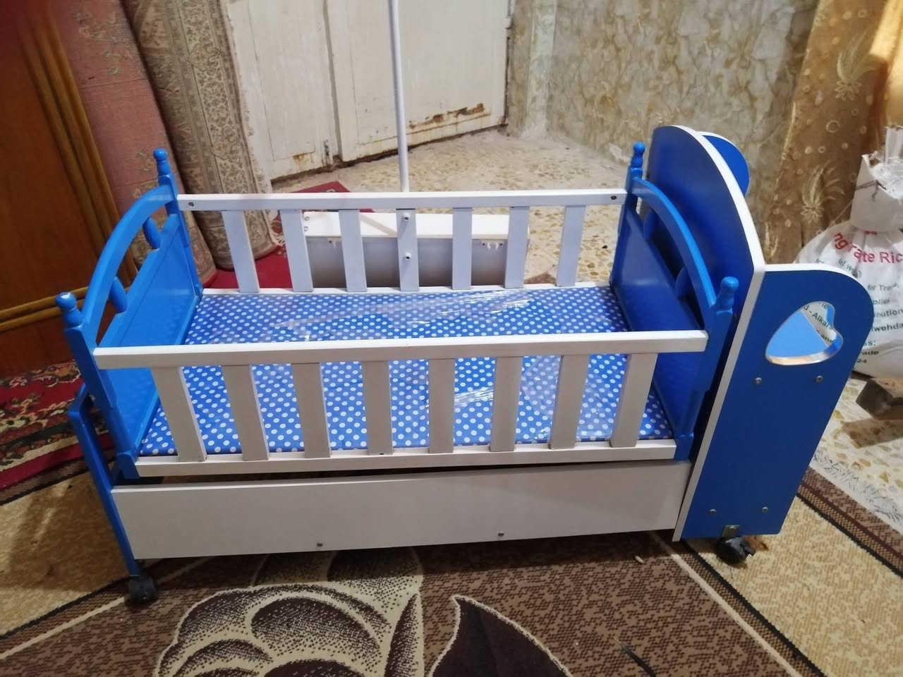 السلام عليكم كاروك البيع اخو الجديد استعمال قليل السعر 50 المكان كربلاء طوريج الرقم ***********
