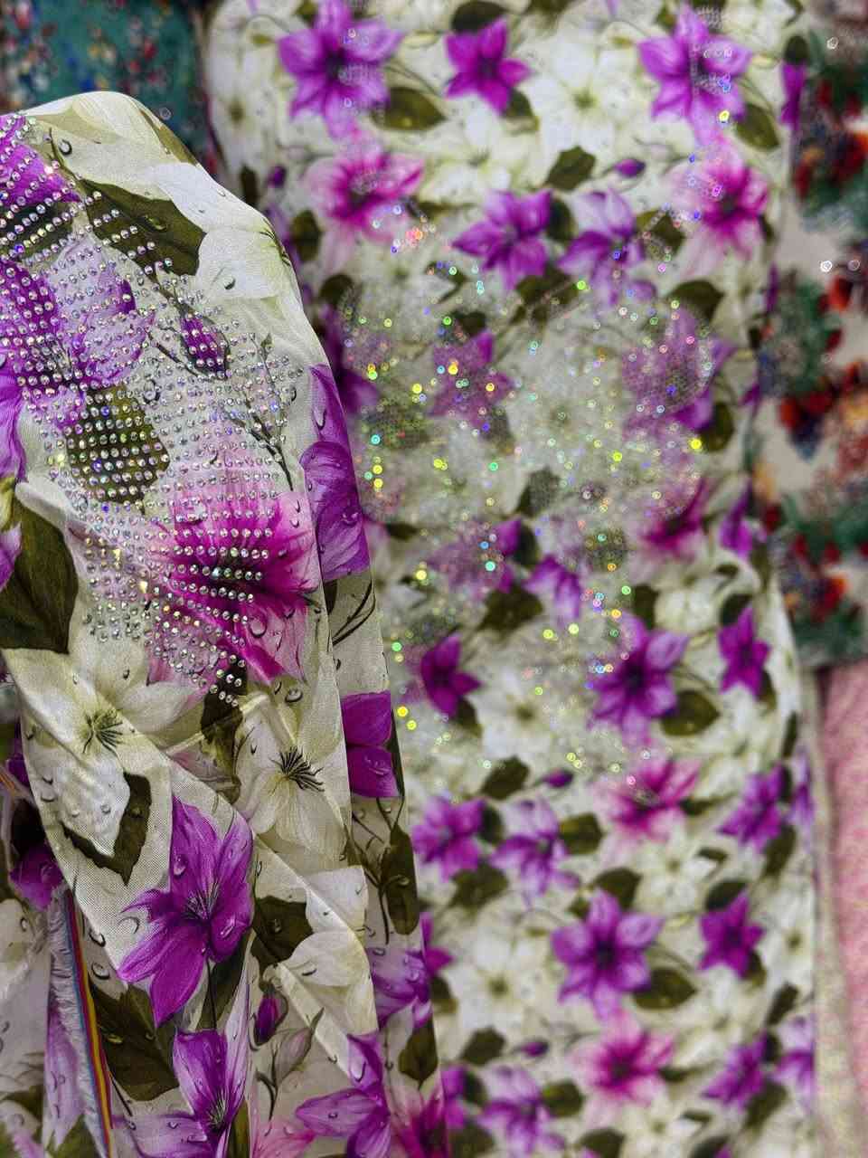 مخور رمضاني موديلات جديده 🌺
خاصة للفساتين والدراعات ودشاديش رمضانيه 😍

والسعر جدا مناسب قطعه فقط ب 10.000 

قماشه كشمير 3D الاصلي مابي لايلون 
القطعه مترين ونص مطرز صدر وردن ستراس حراري الاصلي 
توصيل لجميع المحافضات 5.000 
متوفر جمله ومفرد كميات


**إذا كنت صاحب هذا الإعلان وتريد حذفه لأي سبب، رجاءا أرسل رسالة إلى الدعم الفني**