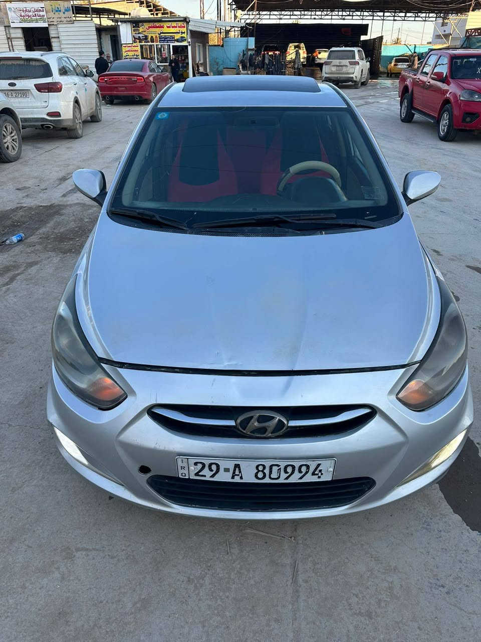 السلام عليكم 
اكسنت خليجي فول موصفات لون رصاصي موديل 2015  رقم واسط لوحات انكليزي تحويل مباشر  
__________ 
مكينه ١٦٠٠ قطرتين دوش المرغوب تبريد ثلج 
مكفوله من الضربه والحادث فقط رش ٣ قطع اثر دحجات  تخم تاير جديد حداديه جديده 
------------السعر ٨٥ 
العنوان الديوانيه مركز ***********
