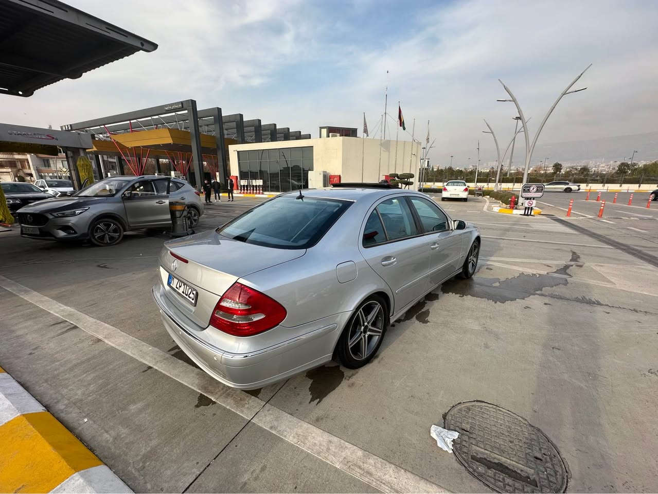 mercedes benz 2003
مارسيديس  ساخ ساخ  ٥٩$ 
مه نه فيستى اسلى له كه له المانيه ٢٠٢٠ داغل بوه
كير اوتوماتيكو عاديو سبورت. ***********
جوارجام كاره باو اوتو اوينه دزه فول
ته حديت سورعه اوينه اخه ويت ايشاره ت
ته بريدو كه رمى به شه رت بريك مه زبوت
كوشن جلدو هيته ورو كاره بايى كه له هه وايى اخه ويت
سه يده لييه ى شه ريكه ى تياماوه
كيرو مه كينه به شه رت *********** السليمانية, العراق
