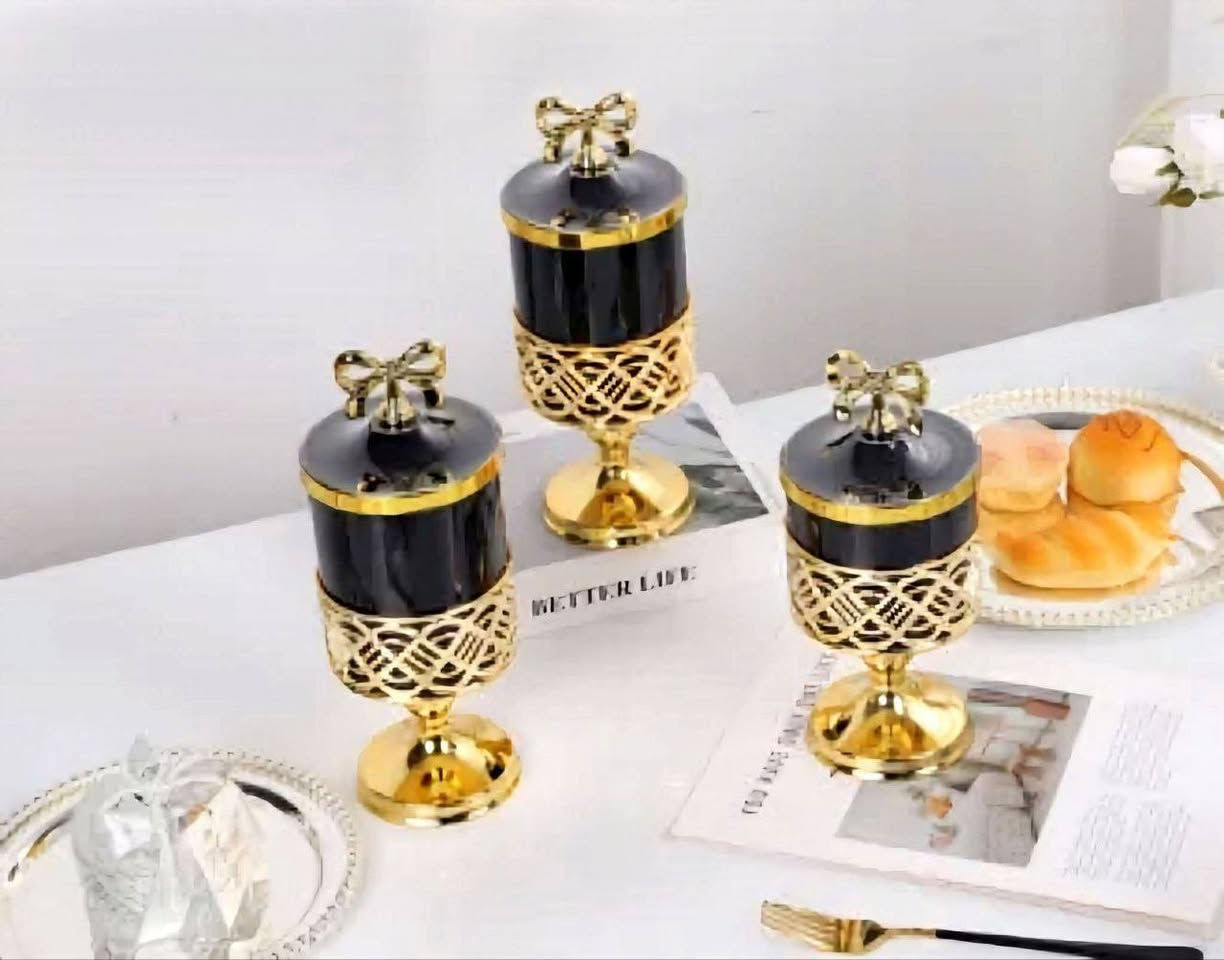 سيت شكردان ثلاثي 
سعر السيت ب٨٠٠٠


**إذا كنت صاحب هذا الإعلان وتريد حذفه لأي سبب، رجاءا أرسل رسالة إلى الدعم الفني**