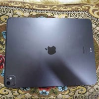 ايباد 11برو m4 انج 13 نضيف كلش مداخل تصليح ابد تفحص وين ميعجبك  ذاكره ...
