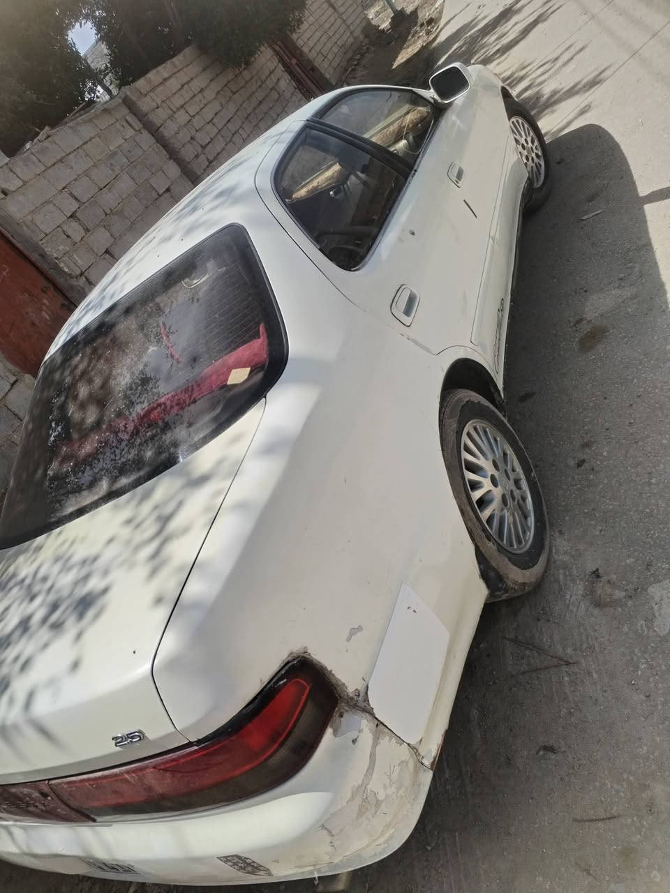 السلام عليكم كرسته رقم انكليزي بسمي مكفوله كص بيه ضربه جنطه مكينه ٢٥٠٠ مكينه وكير نضيفات تخم تاير حداديه جديده لسعر ٥٠ وبيه مجال  نجف ناحيه القادسيه ***********
