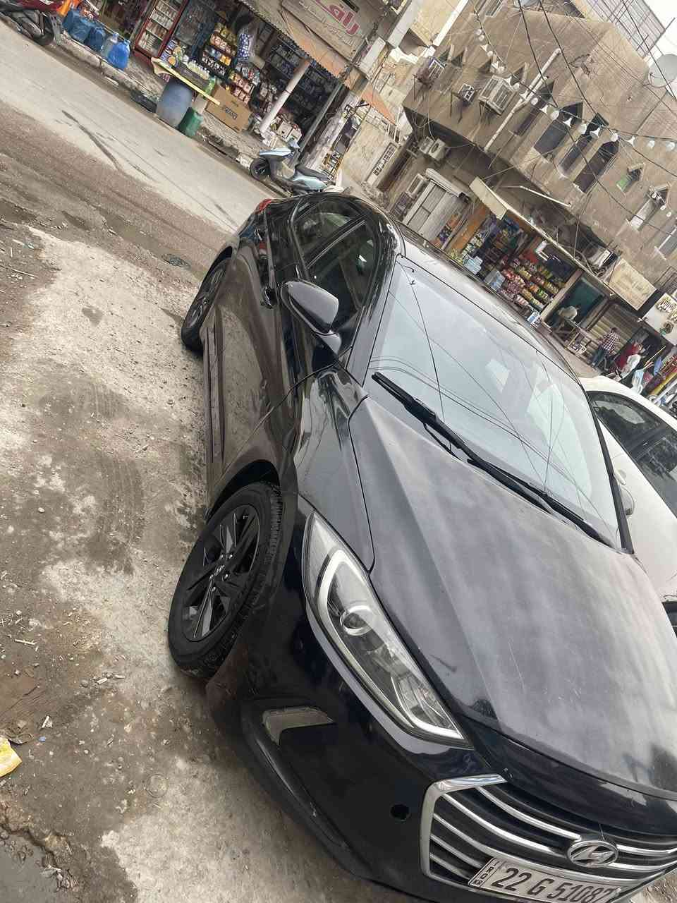 السلام عليكم عندي النترا موديل ٢٠١٨ وارد امريكي بيه ٥ قطع بدون دواخل سياره  يعني فقط رشات سياره  حلوه سياره مانقصه شي ماذب عليه اي شي كامله سعر مطلوب ٩٨ ورقه. سياره تحويل ثاني يوم.  موجوده سياره بغداد الحريه. ***********
