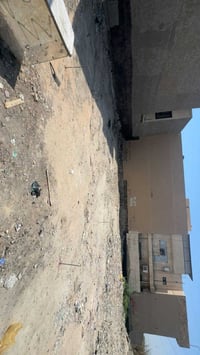 يا الله السلام عليكم  للبيع  قطعة ارض مساحة 215 متر واجهه 6 الى ربع تب...