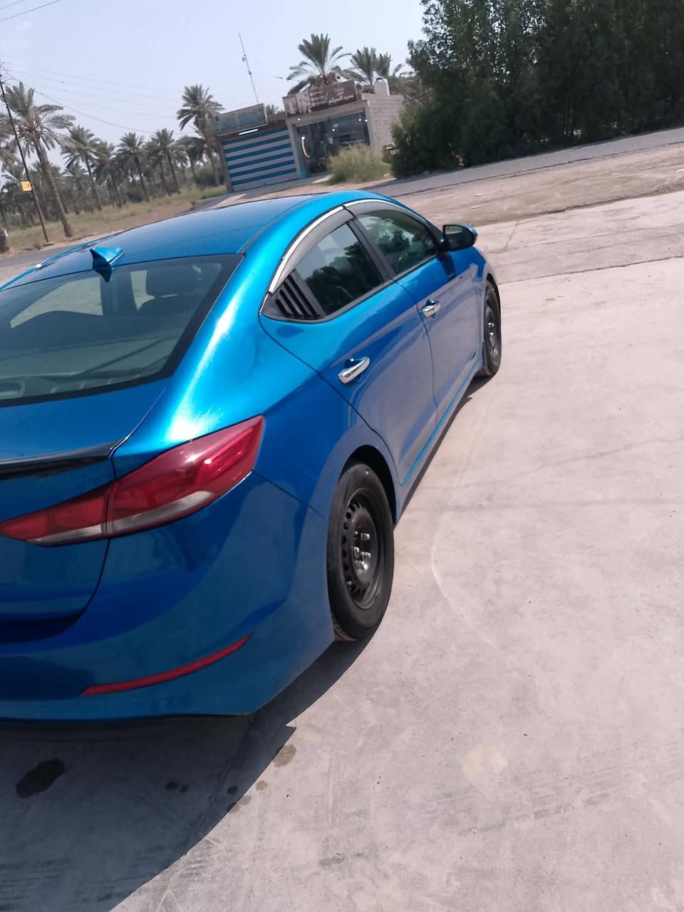 سلام عليكم النترا ١٧ امريكي رقم اربيل عندي بيهة وكاله عامه يعني اني احولك هزة لل٢٦ حادثهة موضح بلصوره مكان بغداد المحموديه اني مكلف بالنشر للاستفسار اتصال بصاحبهة ***********
