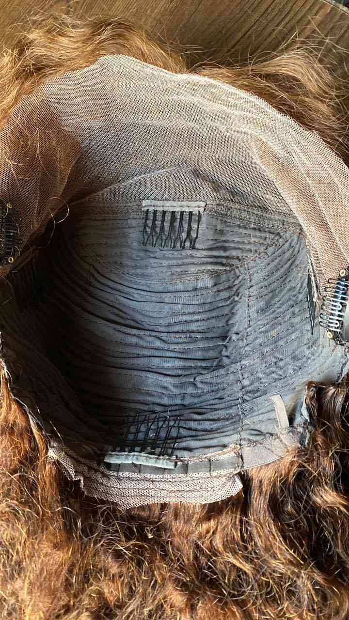 مرحبًا، باروكة شعر طبيعي ١٠٠٪؜ كيرلي، جديدة وممستخدمة ولا مرة واشتريتها اول البارحة والدليل هو المقدمة شوفوها شلون جديدة بعدها، + اشتريتها ب٢٥٠ الف بس اني حبيعها ب١٢٥ الف


**إذا كنت صاحب هذا الإعلان وتريد حذفه لأي سبب، رجاءا أرسل رسالة إلى الدعم الفني**