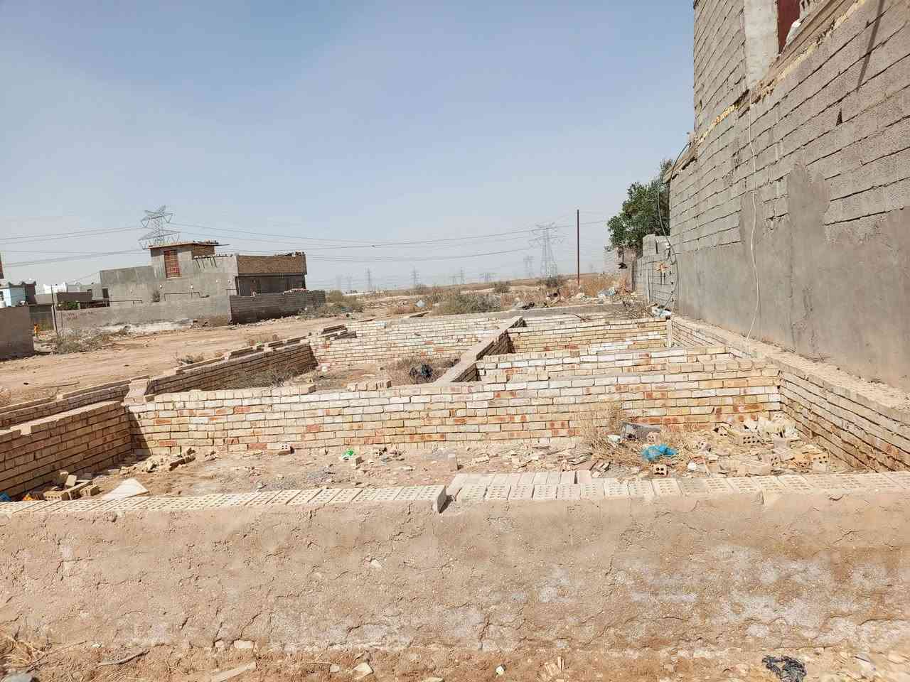 سلام عليكم بتلو مساحة لبناء 200 متر وقطعه350 خط ثاني تبليط كهرباء بوري وصونده بل باب شراي *********** بي واتساب
