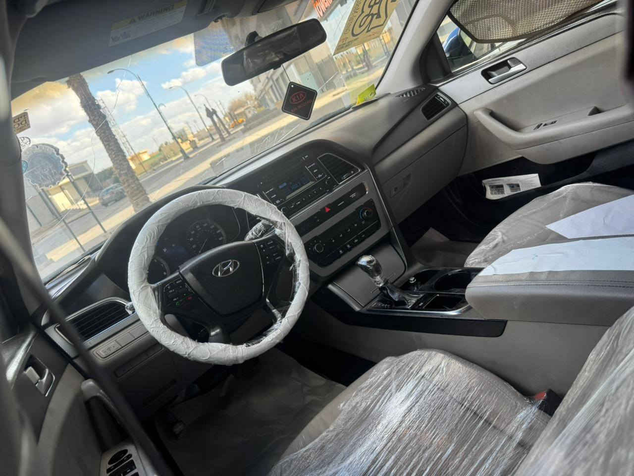 رقم سليماني جديد لغه 30
هنداي سوناتا
رقم جديد ودولي رقم ها الماني 

زنكً. هز كول جديد حجم محرك 24 

سيار كولش جديد 

تخم تيارت جديد ويل 17 بلادي 

صدر امامي خلفي جديد سيار 

داخل رصاصي سياره فول موصفات 

مكين كيرا جديد 

مصمع امبي فايفي بل توت شاش اي فايف فول 

سيار فول فول 

عنوانه كركوكً

ملاحض سيار بي 2قطع صبغ فقط بدون دواخل 

سقفي شوي جلحً مال شمس فقط 

رقم موبيلي.  ***********

سعر ها دي 100ورق
