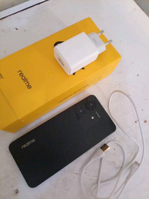 جهاز 
realme Note 60 X
النضافه  100/100
السعر  120 الف 
الملحقات شاحن بقدره 30 واط مع الكيبل سماعات كيبل كفر شفاف لاسق حمايه 
العنوان: بابل 
الرقم/*********** 
الذاكره 128 
90 فريم ب الببجي