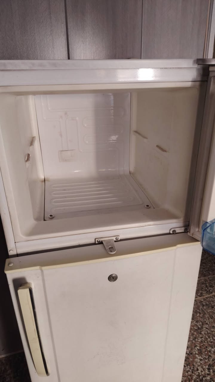 ثلاجه للبيع سعر ١٠٠ وبيها مجال عنوان بغداد الحريه


**إذا كنت صاحب هذا الإعلان وتريد حذفه لأي سبب، رجاءا أرسل رسالة إلى الدعم الفني**