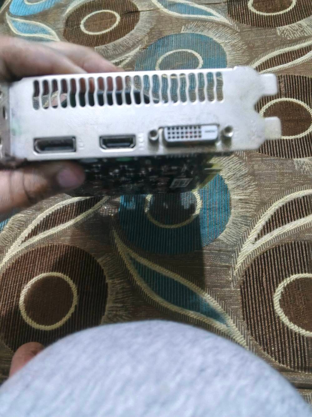 كارت شاشة للبيع Rx550 4gb الكارت نضيف المكان بغداد حي الاعلام رقمي *********** السعر 40 وبي مجال للطيبين