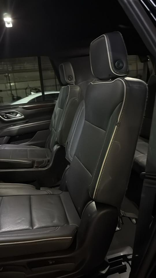 تاهو 2023 (بريمير ) حادث جاملغ وبنيد ميحتاج اذكر مواصفات البرمير رقم بغداد 
سعر 475 الف سياره داخل vip 
***********
